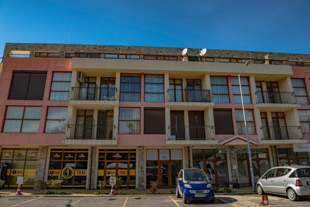 Menada Crystal Park Apartments Sunny Beach Esterno foto