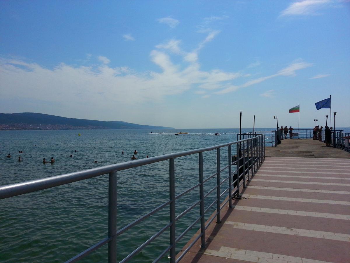 Menada Crystal Park Apartments Sunny Beach Esterno foto