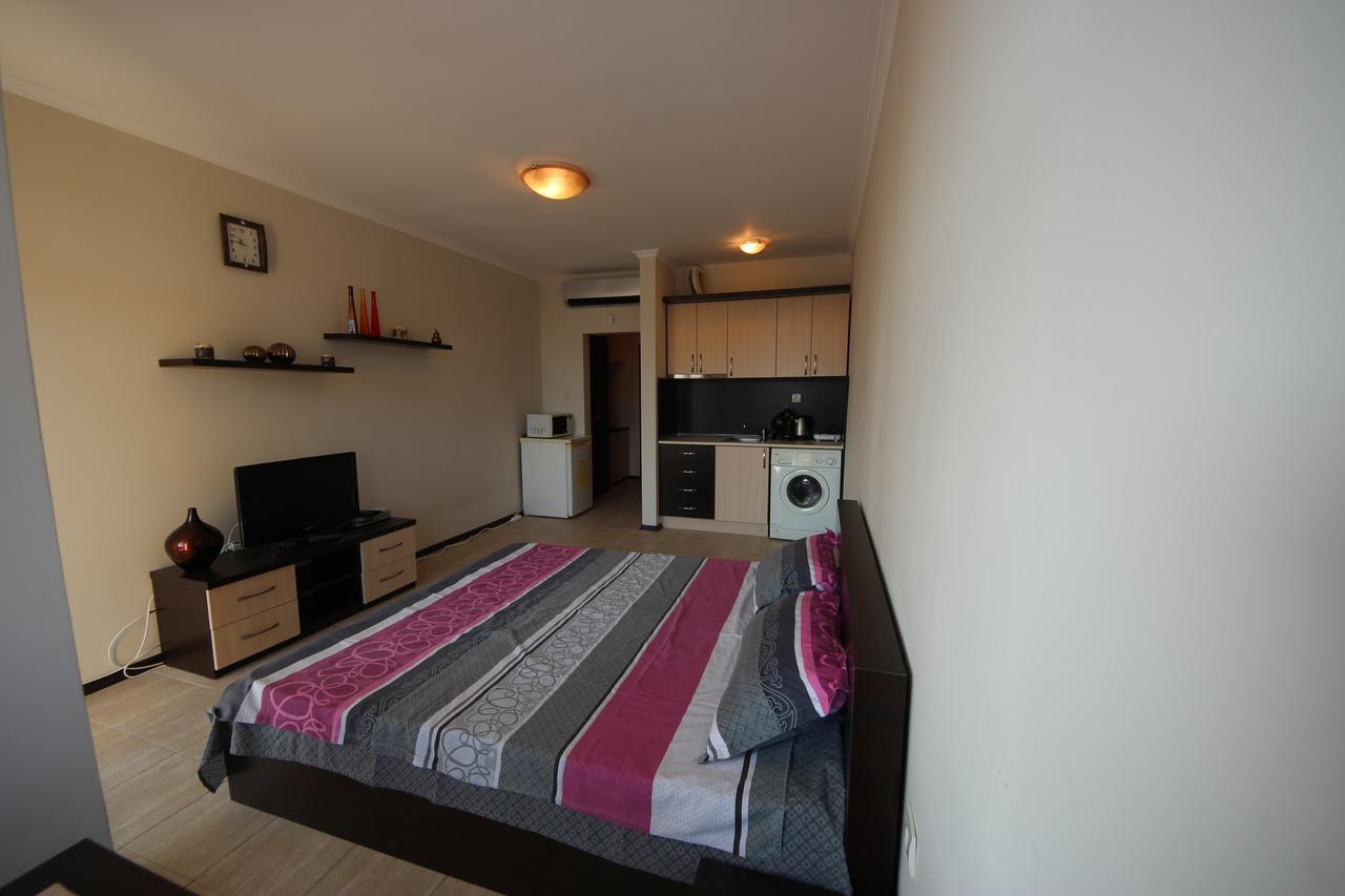 Menada Crystal Park Apartments Sunny Beach Esterno foto